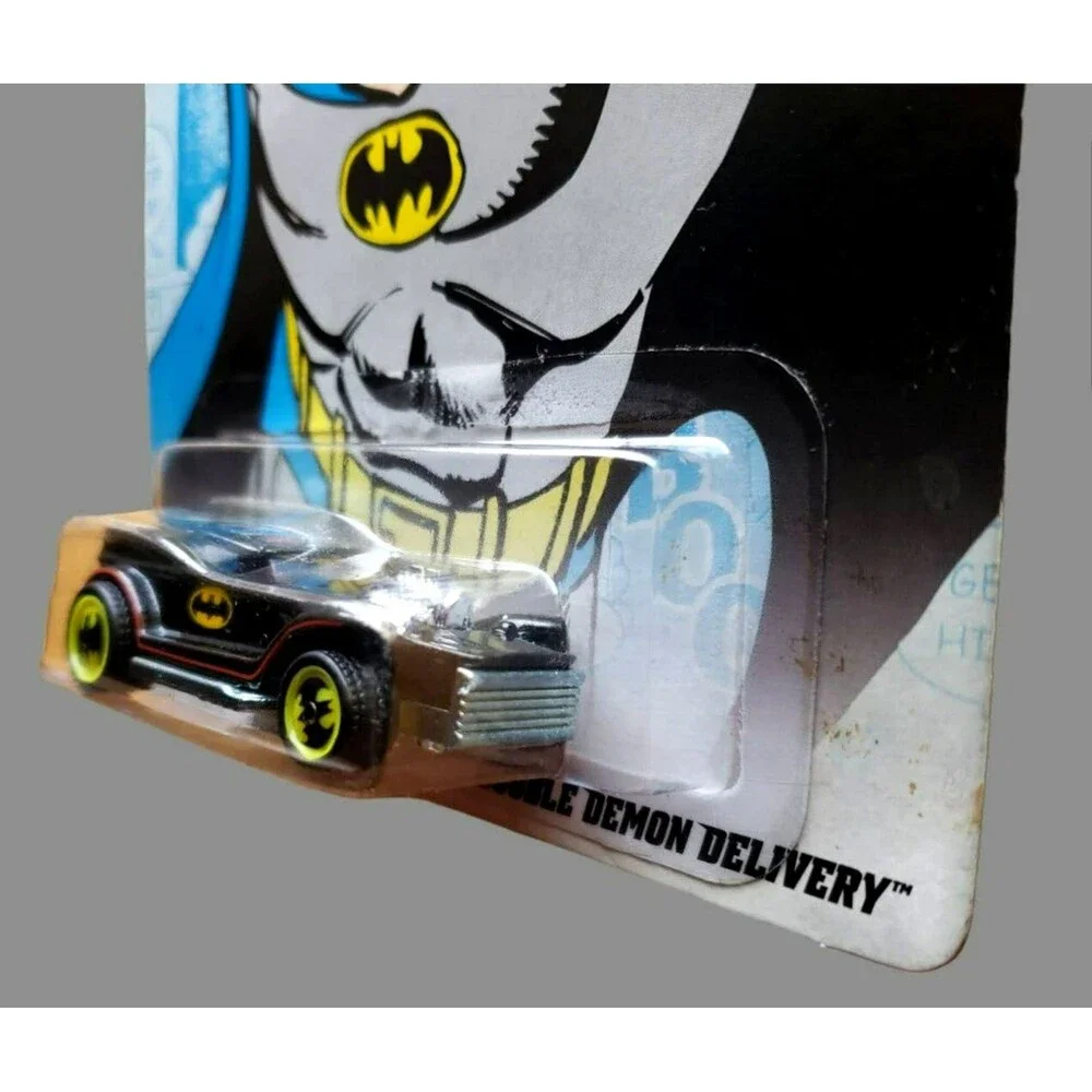 2011 Hot Wheels DOUBLE DEMON DELIVERY Black Pop Culture DC Comics 1:64 RR-5SP